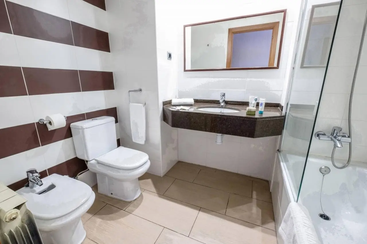 California Garden — CALIFORNIA GARDEN