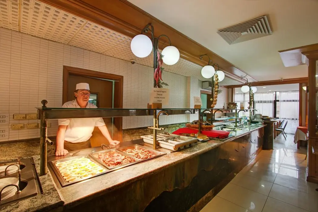 Canifor Hotel — CANIFOR