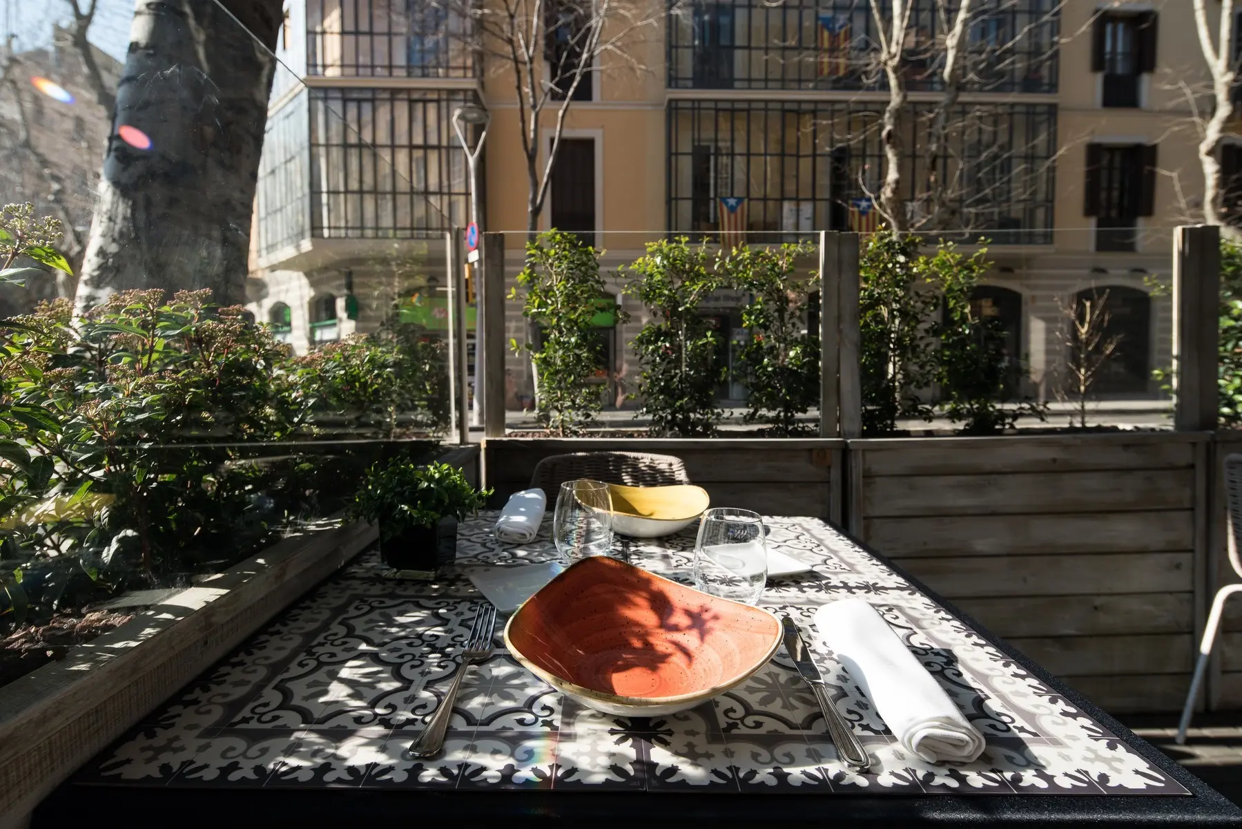 Widok z hotelu Catalonia Eixample 1864