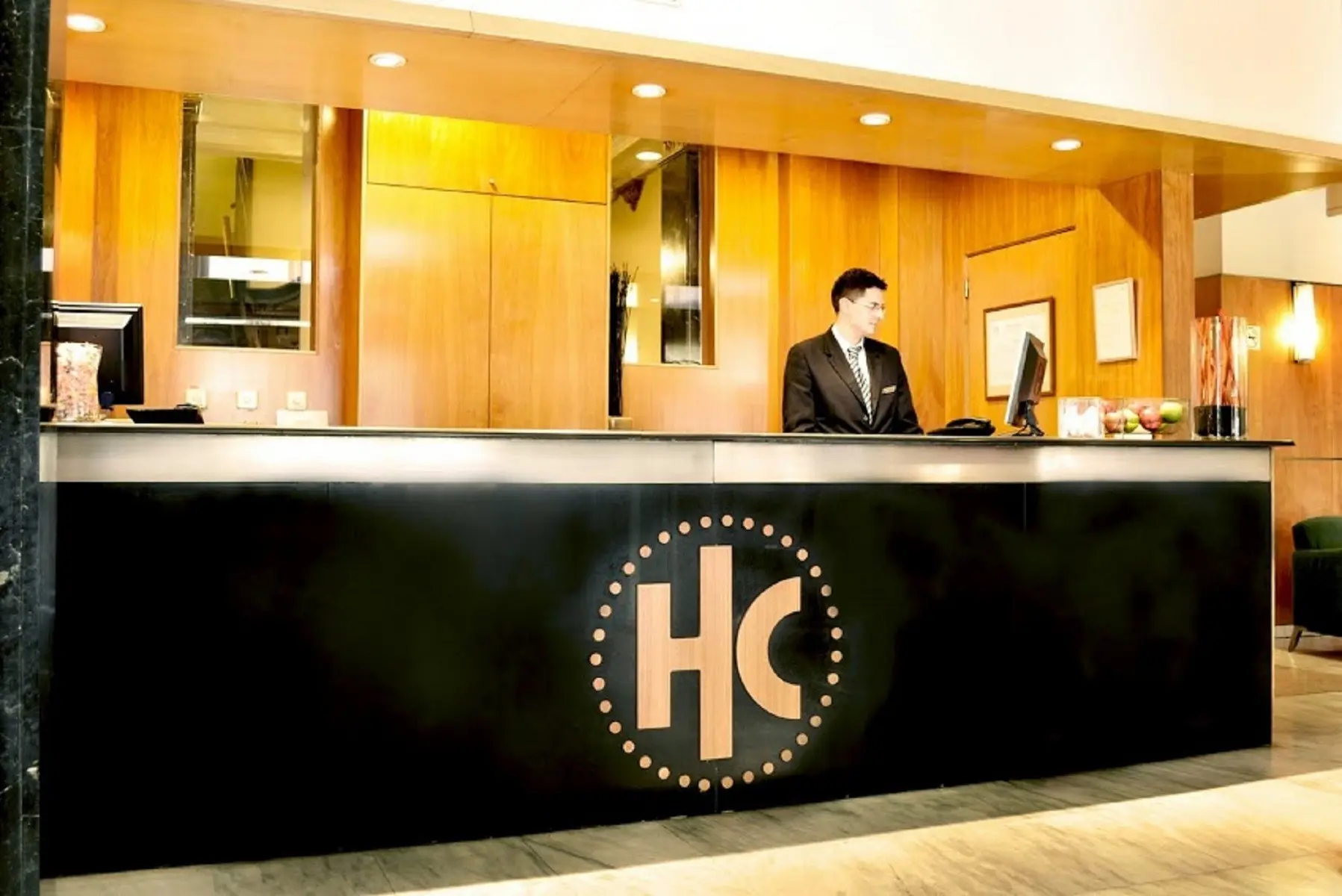 Lobby hotelu Catalonia Gracia (ex La Pedrera)