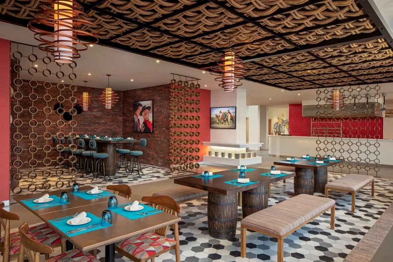 Centara Mirage Beach Resort — CENTARA MIRAGE BEACH RESORT