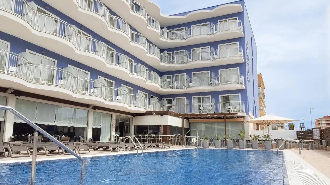 Basen w hotelu Cesar Augustus