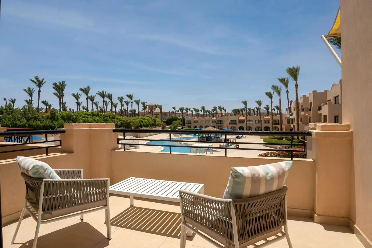 Basen w hotelu Cleopatra Luxury Resort Sharm