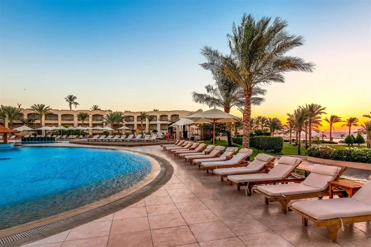 Basen w hotelu Cleopatra Luxury Resort Sharm