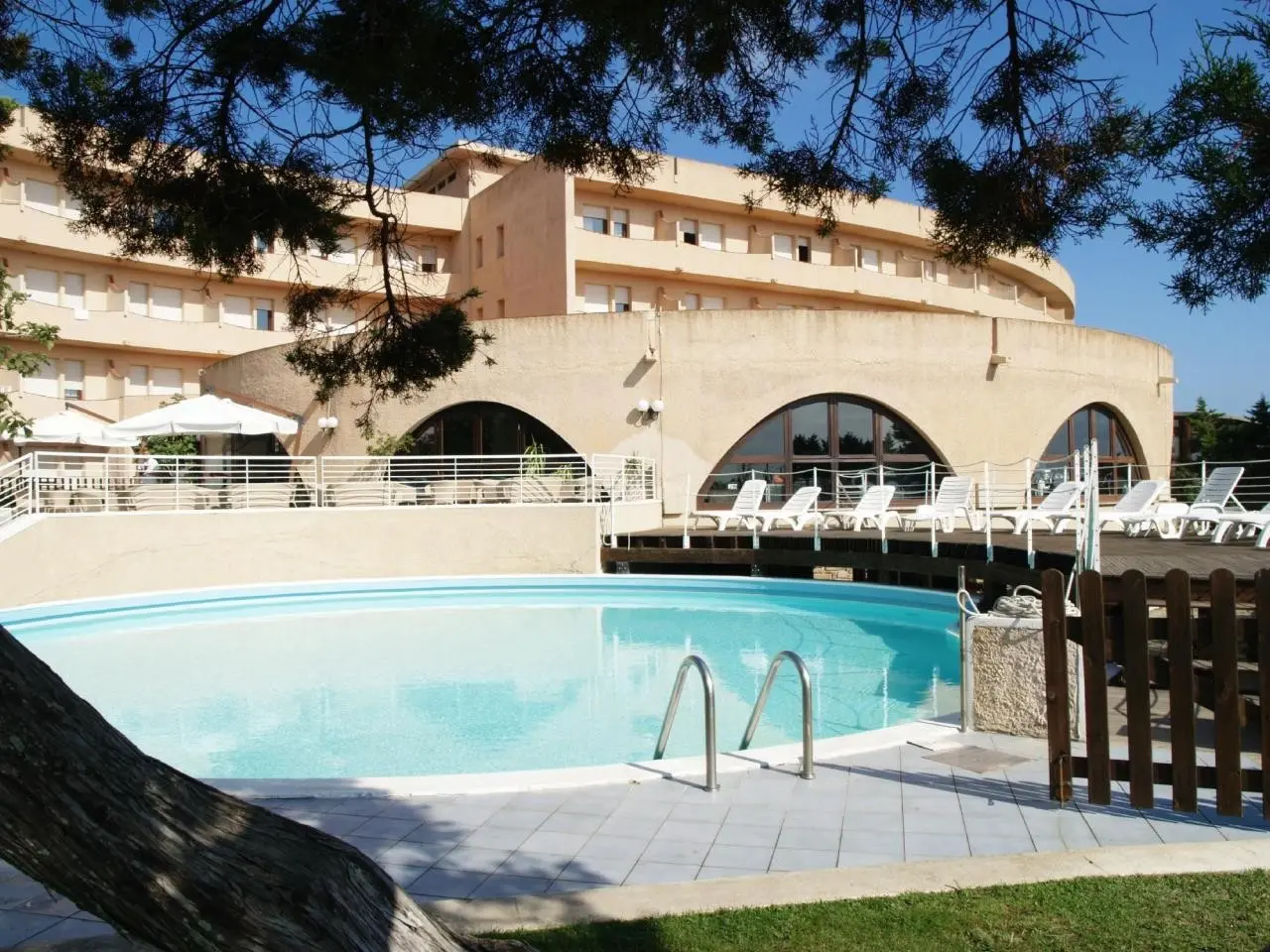 Club Esse Roccaruja — CLUB ESSE ROCCARUJA