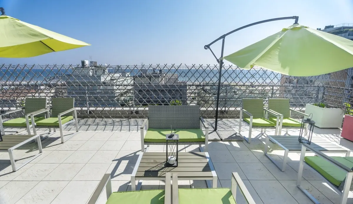 Club Meeting Hotel — CLUB MEETING