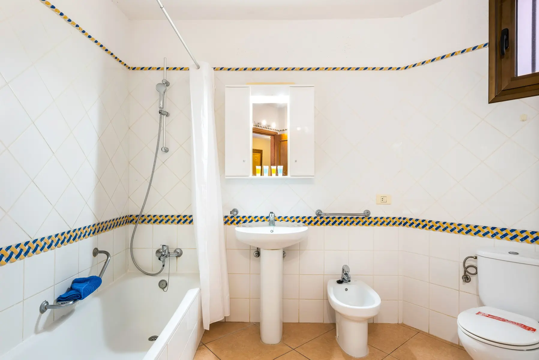 Łazienka w pokoju hotelu Club Tenerife