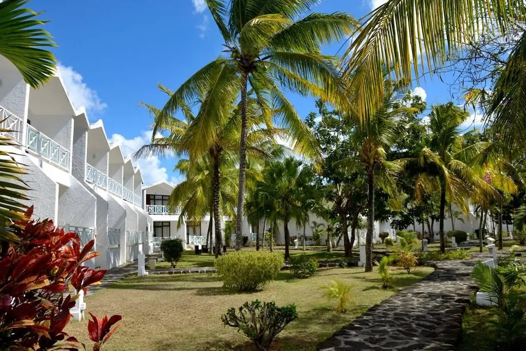 Coral Azur Beach Resort — CORAL AZUR BEACH RESORT