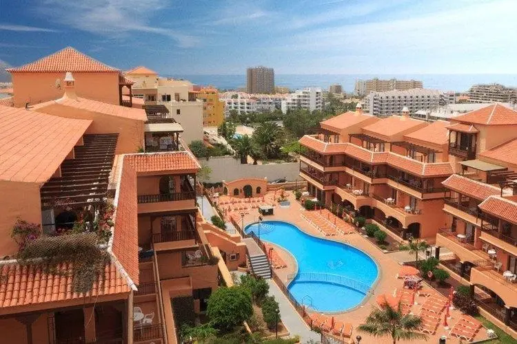Basen w hotelu Coral Los Alisios
