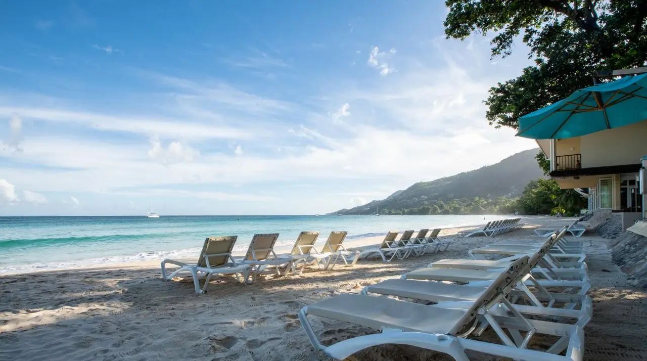 Plaża przy hotelu Coral Strand