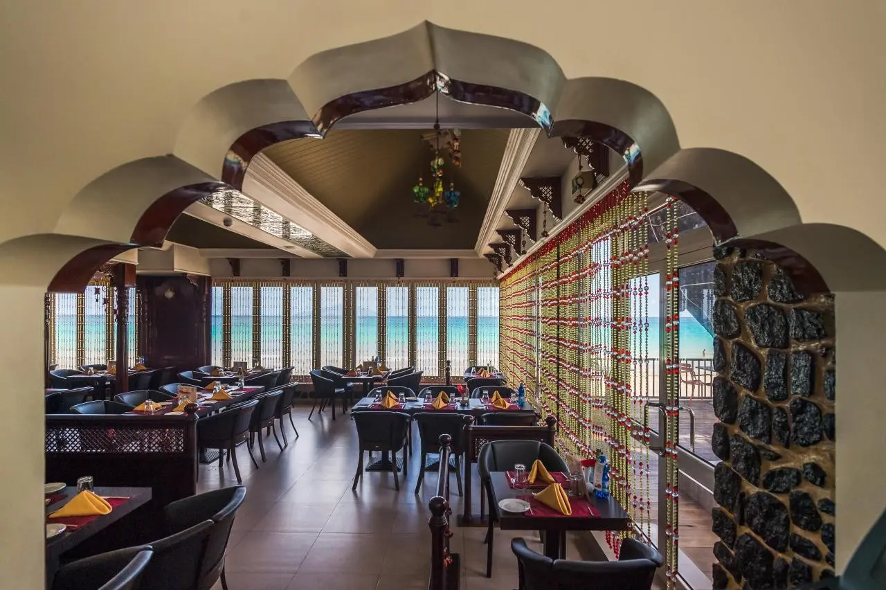 Restauracja i jedzenie w hotelu Coral Strand