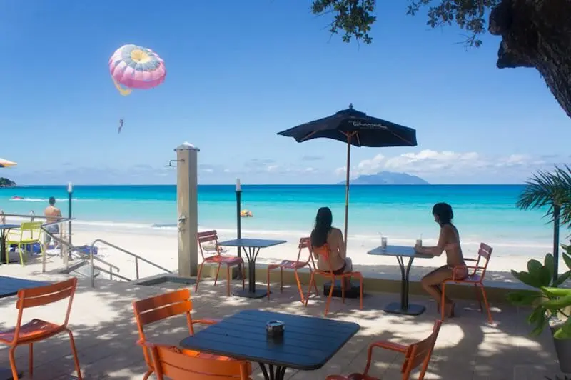 Plaża przy hotelu Coral Strand