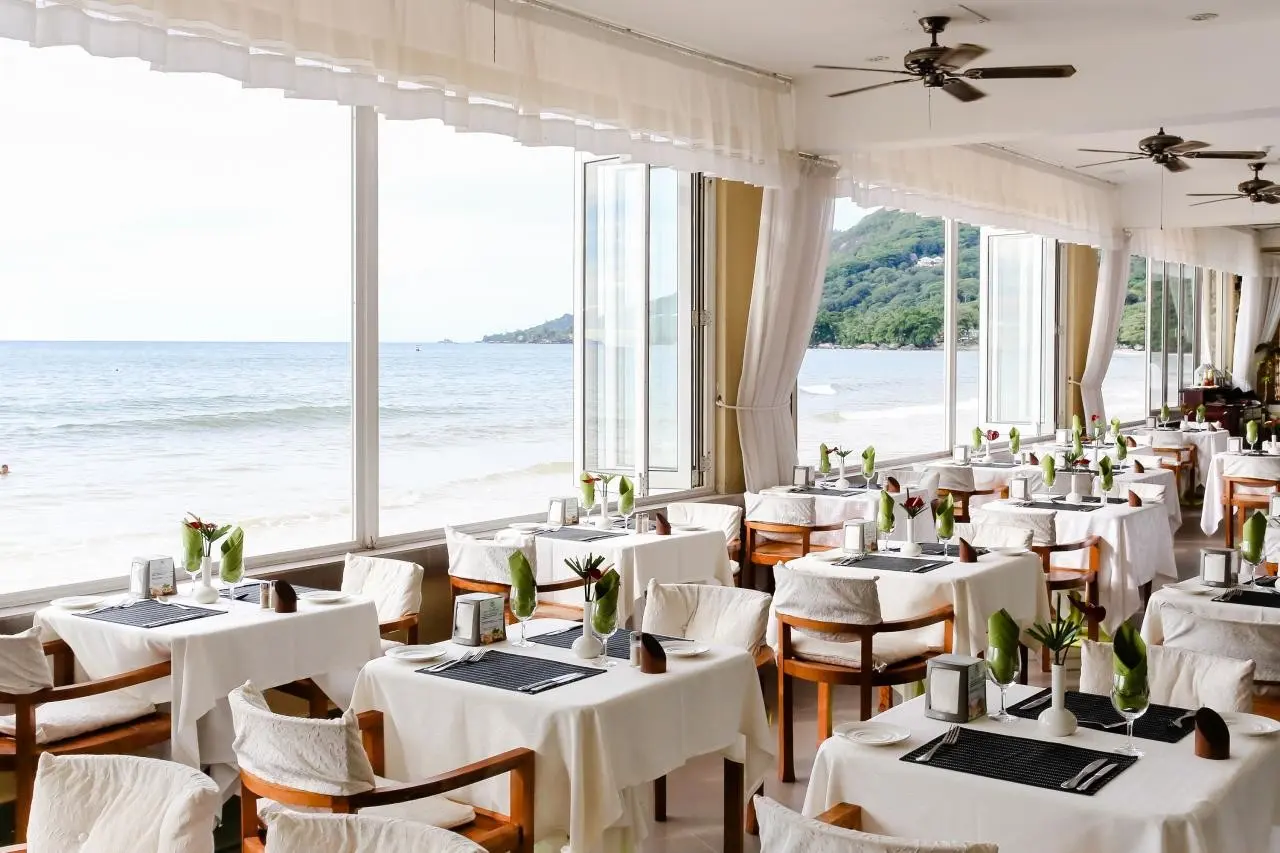 Plaża przy hotelu Coral Strand