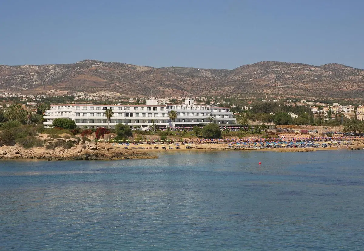 Plaża przy hotelu Corallia Beach Apartments