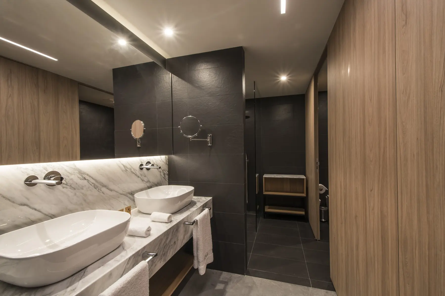 Łazienka w pokoju hotelu Cugo Gran Macina Grand Harbour