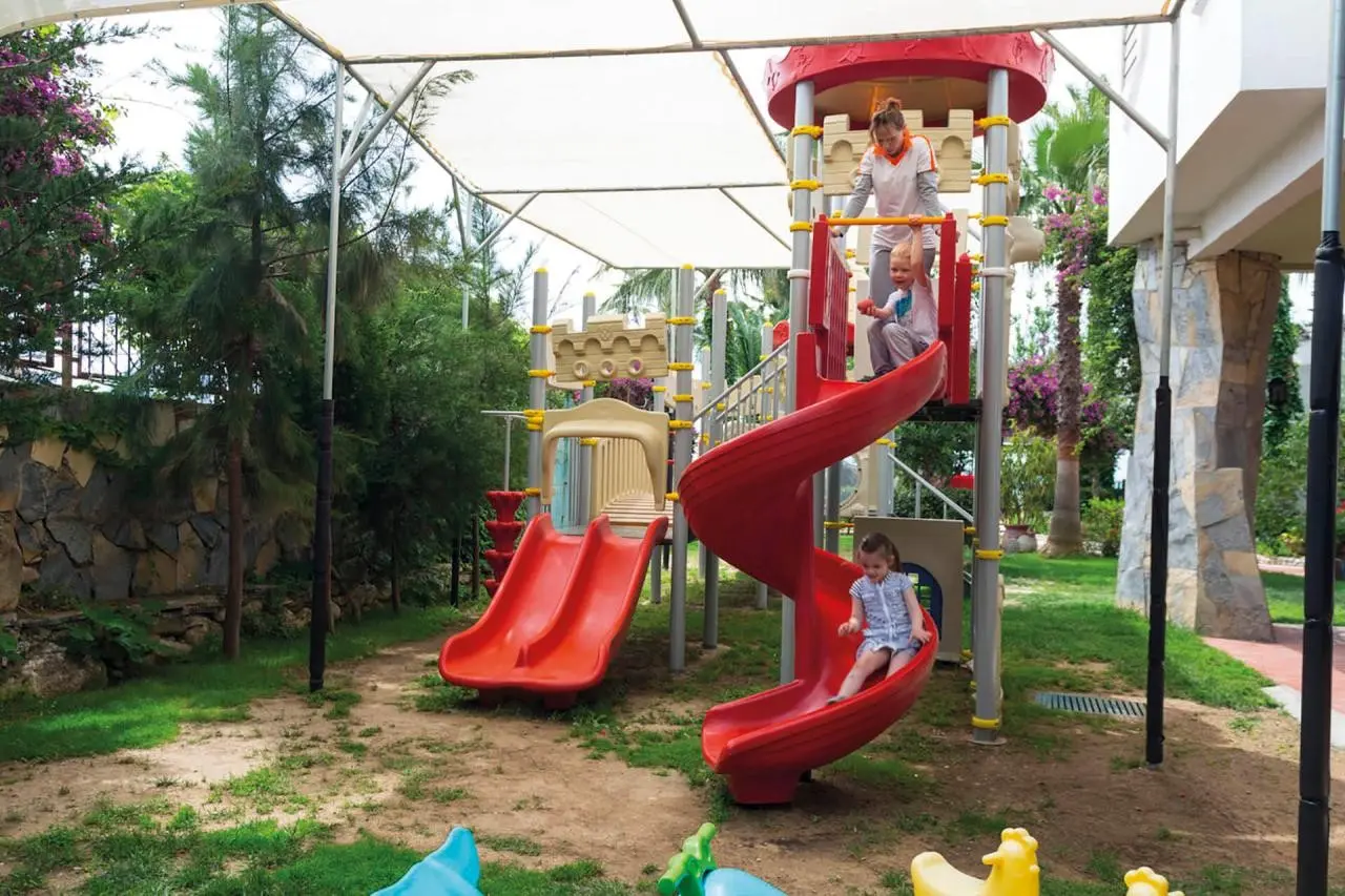 Defne Defnem — DEFNE DEFNEM