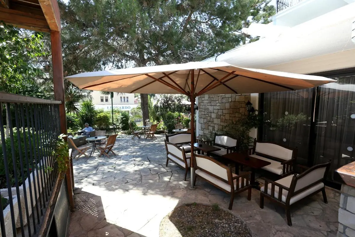 Dionysos Central Hotel — DIONYSOS CENTRAL