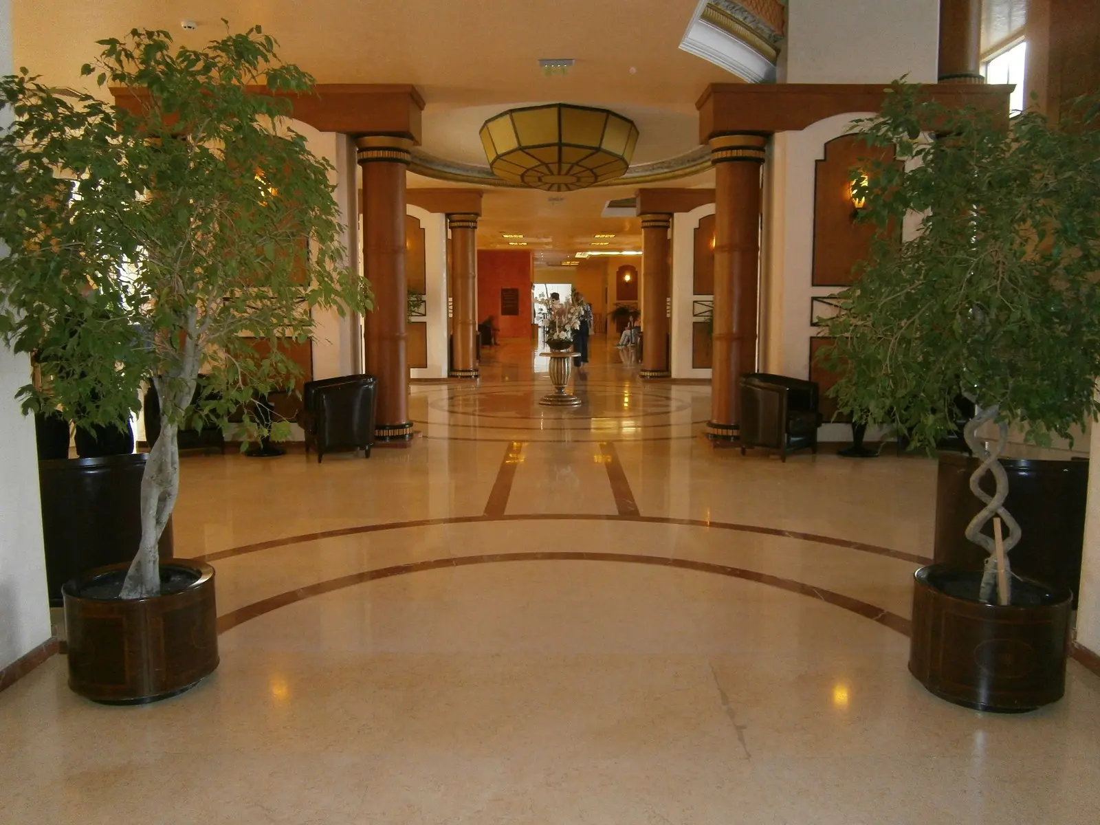 DIT Majestic Beach Resort — DIT MAJESTIC BEACH RESORT