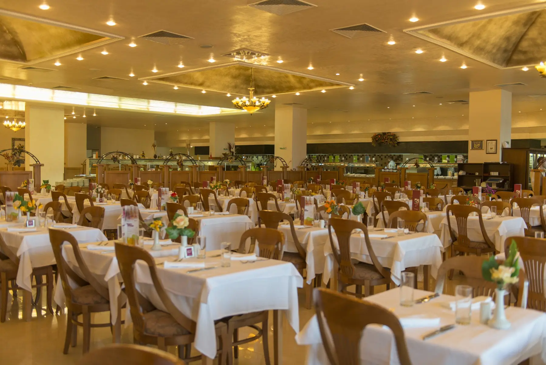 DIT Majestic Beach Resort — DIT MAJESTIC BEACH RESORT