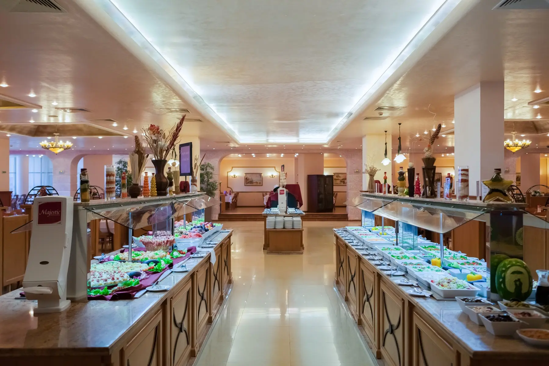 DIT Majestic Beach Resort — DIT MAJESTIC BEACH RESORT