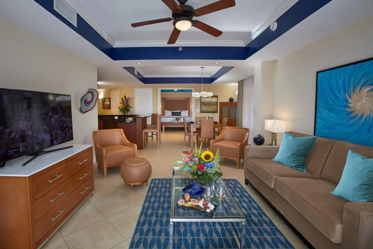 Divi Aruba Phoenix Beach Resort — DIVI ARUBA PHOENIX BEACH RESORT