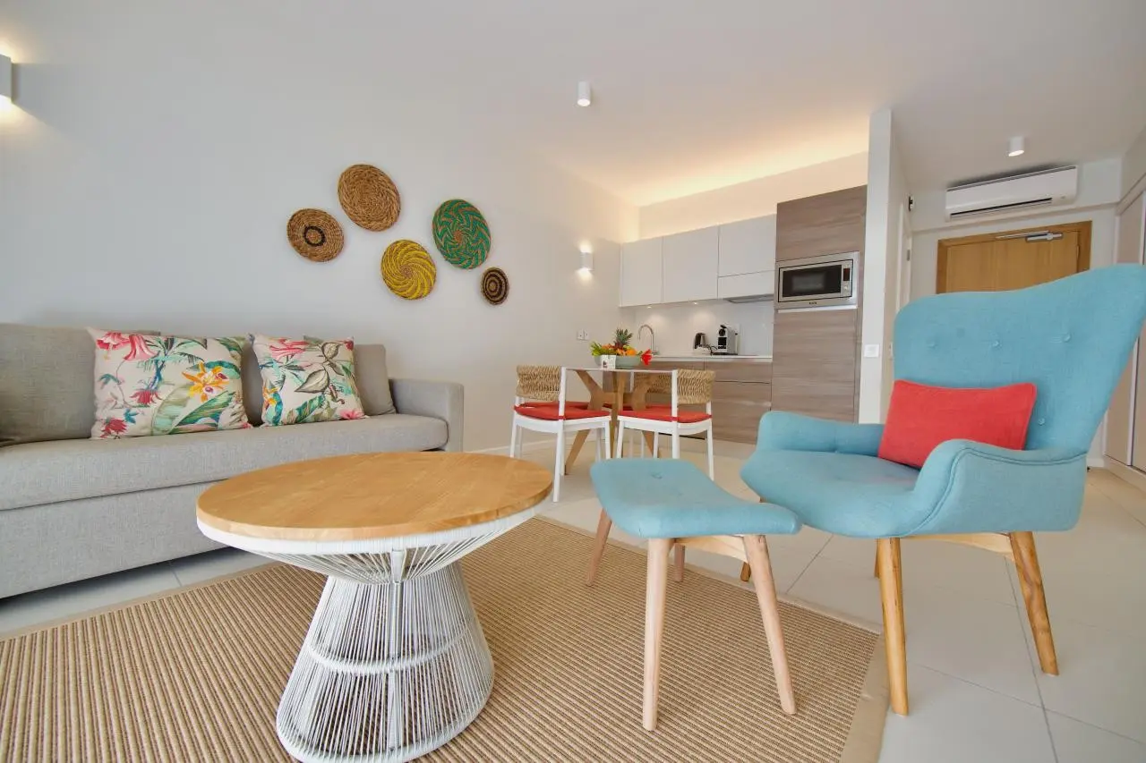 Domaine de Grand Baie — DOMAINE DE GRAND BAIE