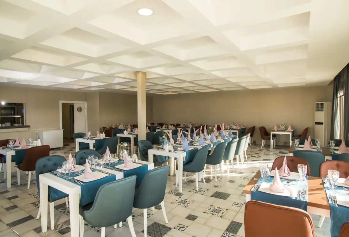 Restauracja i jedzenie w hotelu Dream World Aqua