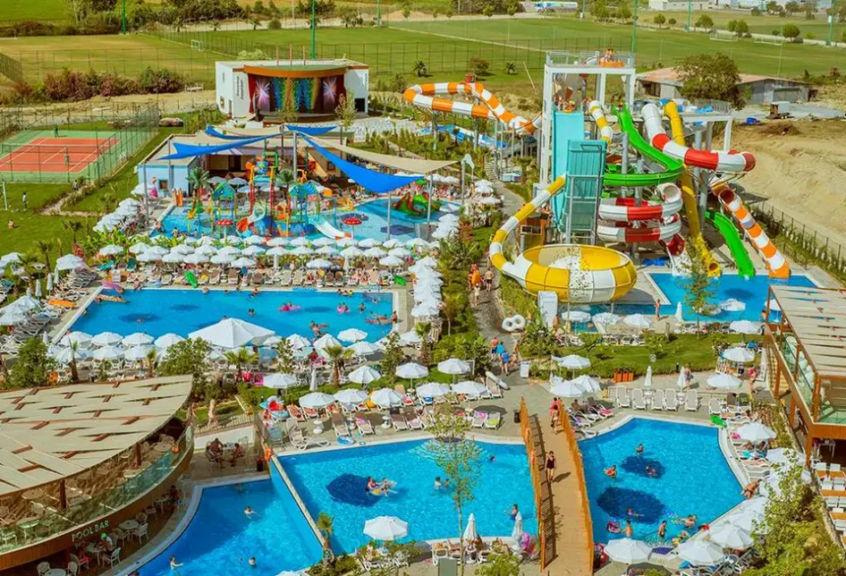 Basen w hotelu Dream World Aqua