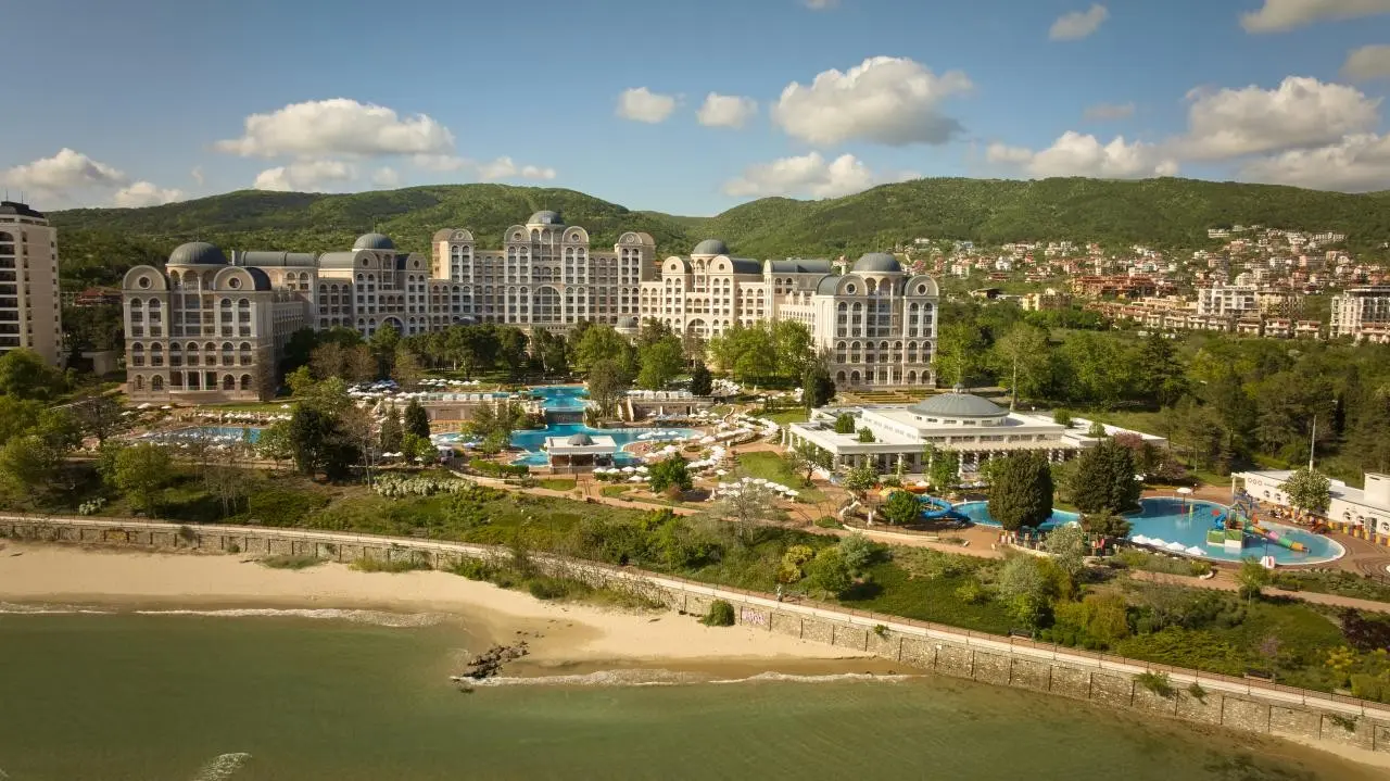 Dreams Sunny Beach Resort & Spa — DREAMS SUNNY BEACH RESORT & SPA