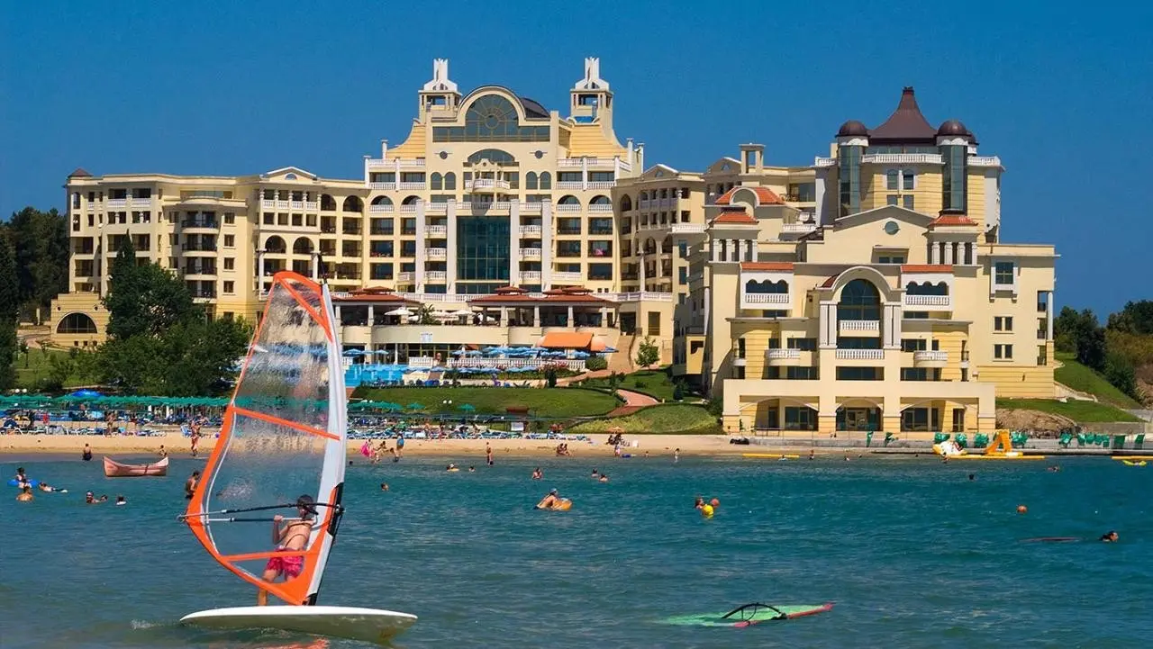 Duni Marina Beach — DUNI ROYAL RESORT MARINA PALACE