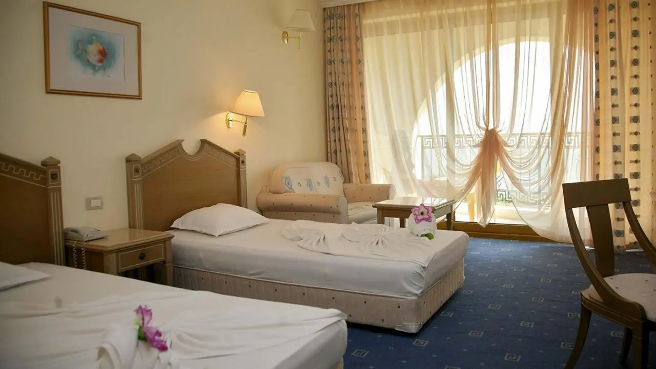 Duni Marina Beach — DUNI ROYAL RESORT MARINA PALACE