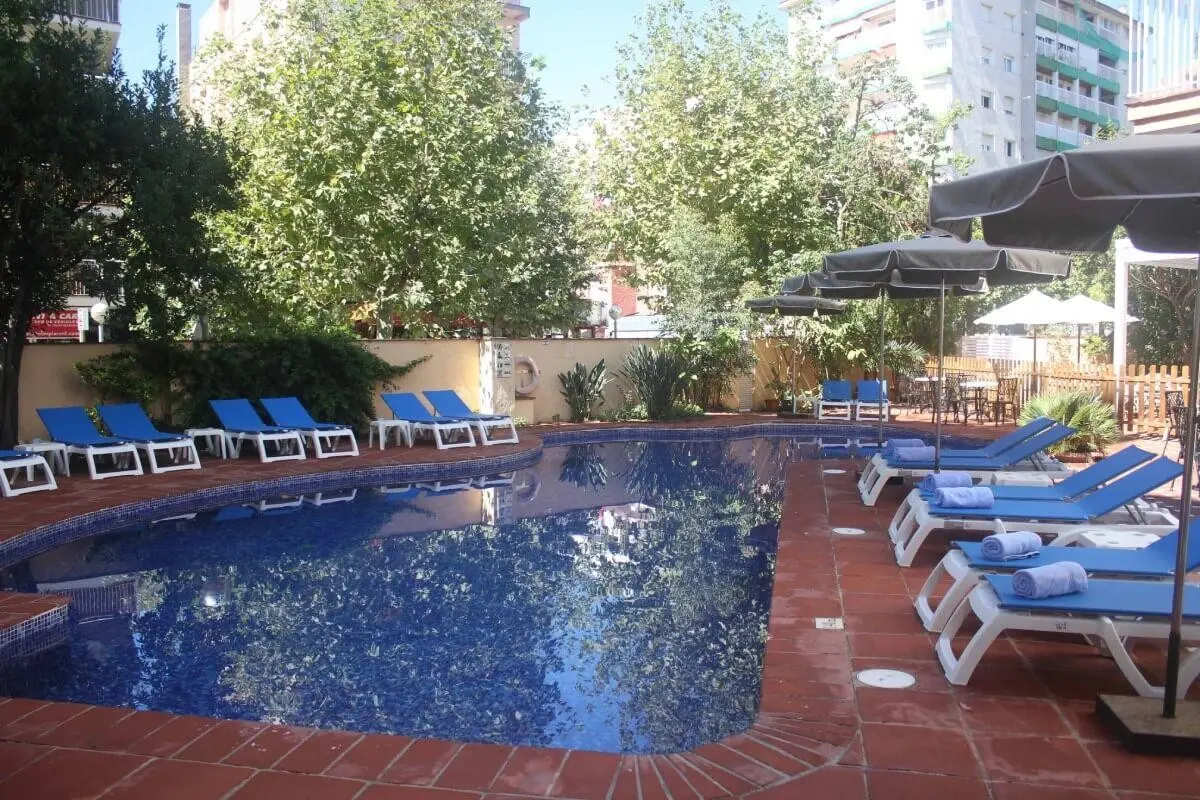 Basen w hotelu Dwo Les Palmeres