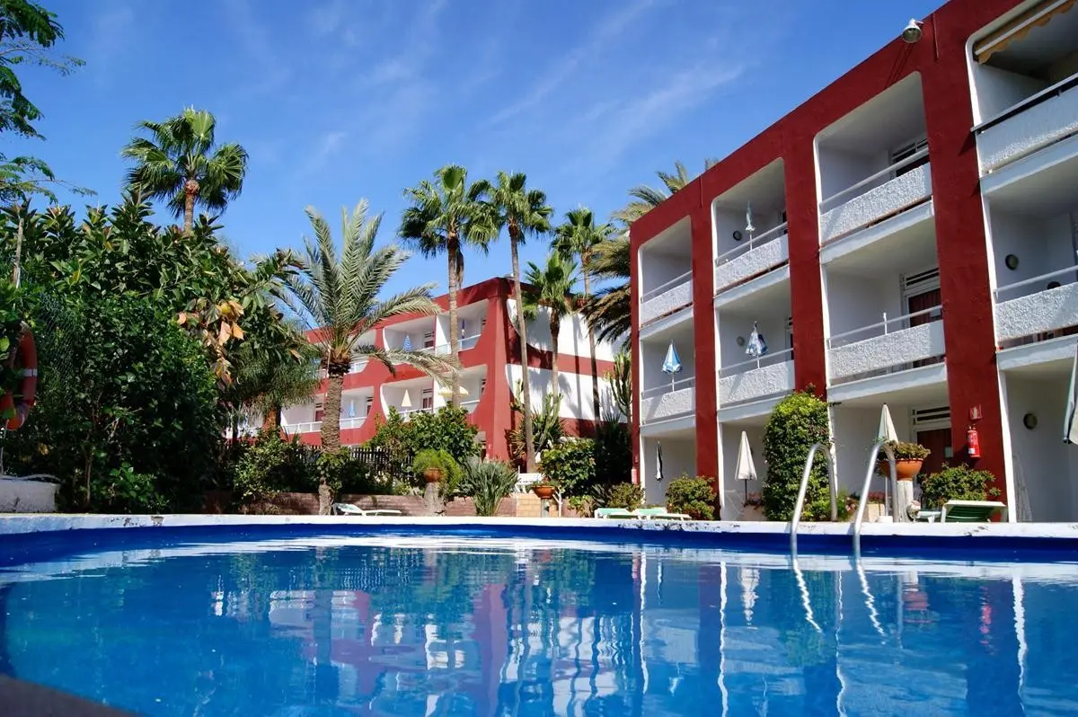 Basen w hotelu Ecuador