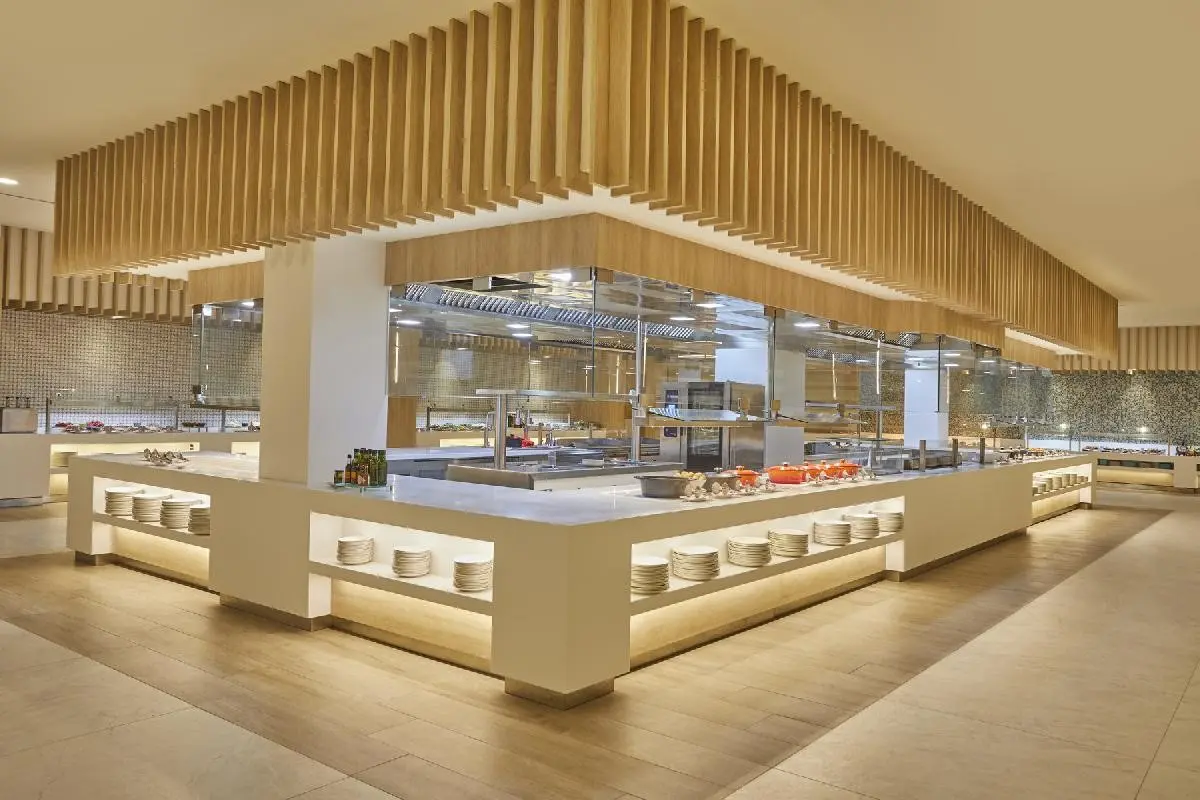 Fantasia Bahia Principe Tenerife - ONLINE — FANTASIA BAHIA PRINCIPE TENERIFE - ONLINE