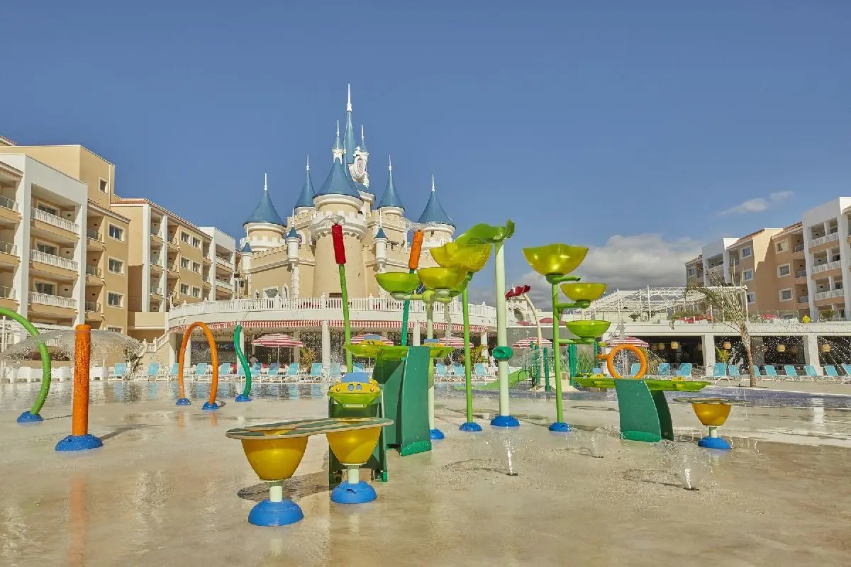 Fantasia Bahia Principe Tenerife - ONLINE — FANTASIA BAHIA PRINCIPE TENERIFE - ONLINE