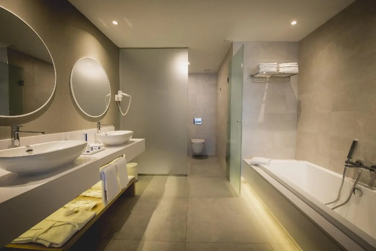 Fantasia Bahia Principe Tenerife - ONLINE — FANTASIA BAHIA PRINCIPE TENERIFE - ONLINE