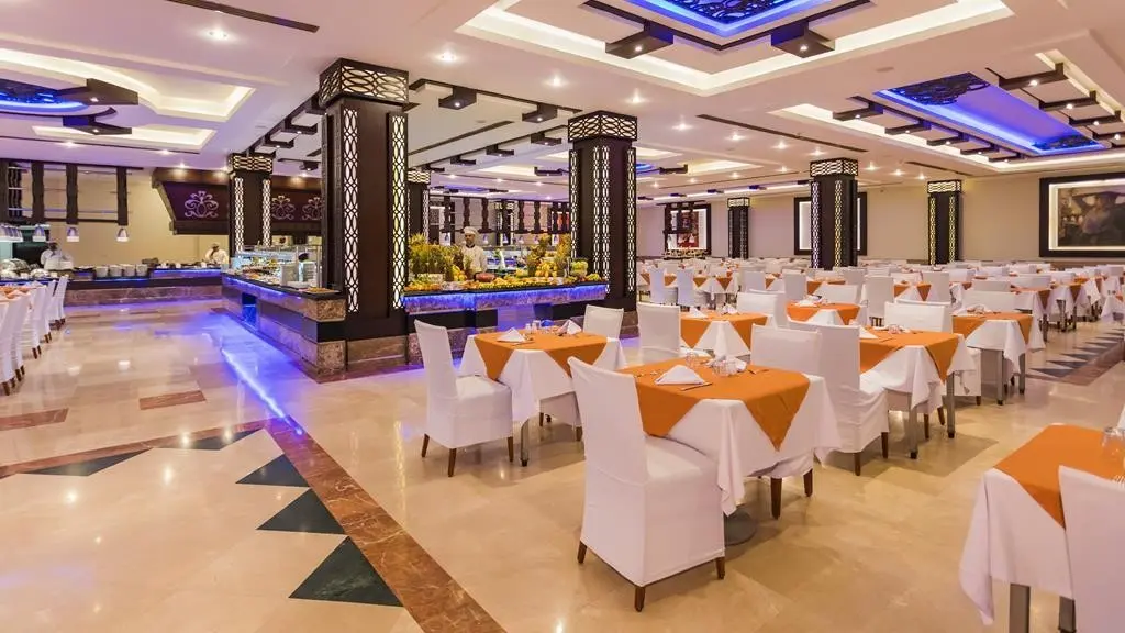 Restauracja i jedzenie w hotelu Fantazia Marsa Alam