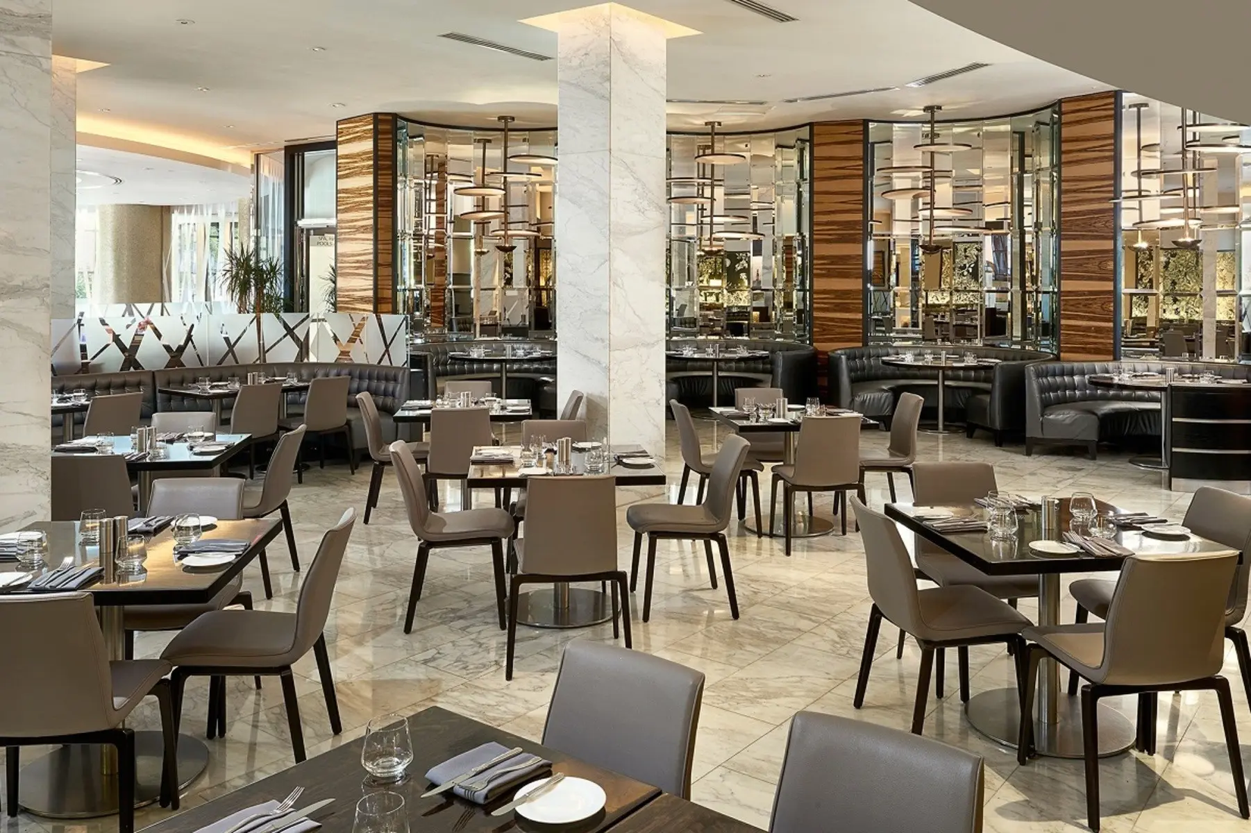 Fontainebleau Miami Beach — FONTAINEBLEAU MIAMI BEACH