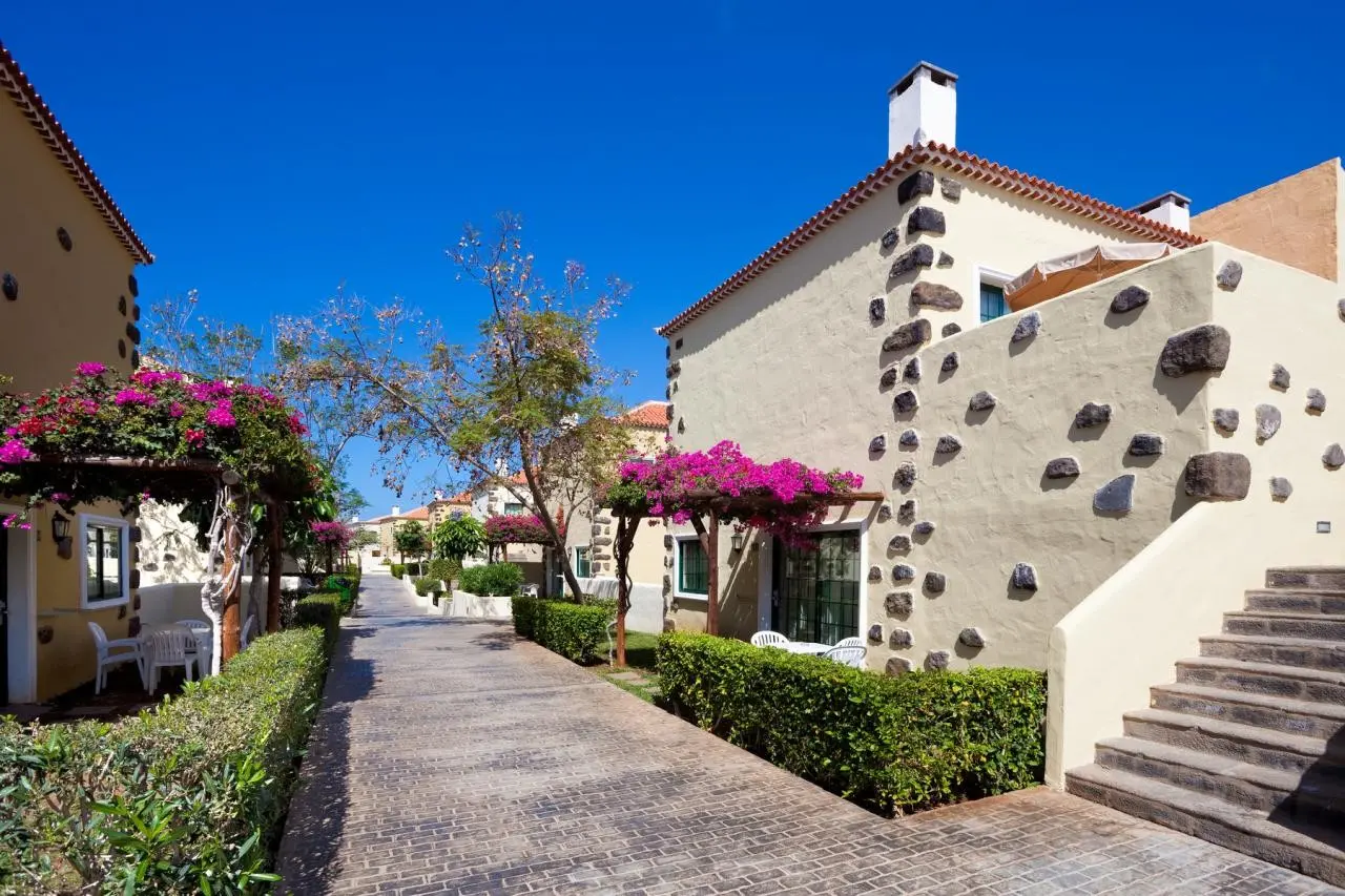 GF Isabel — GF ISABEL