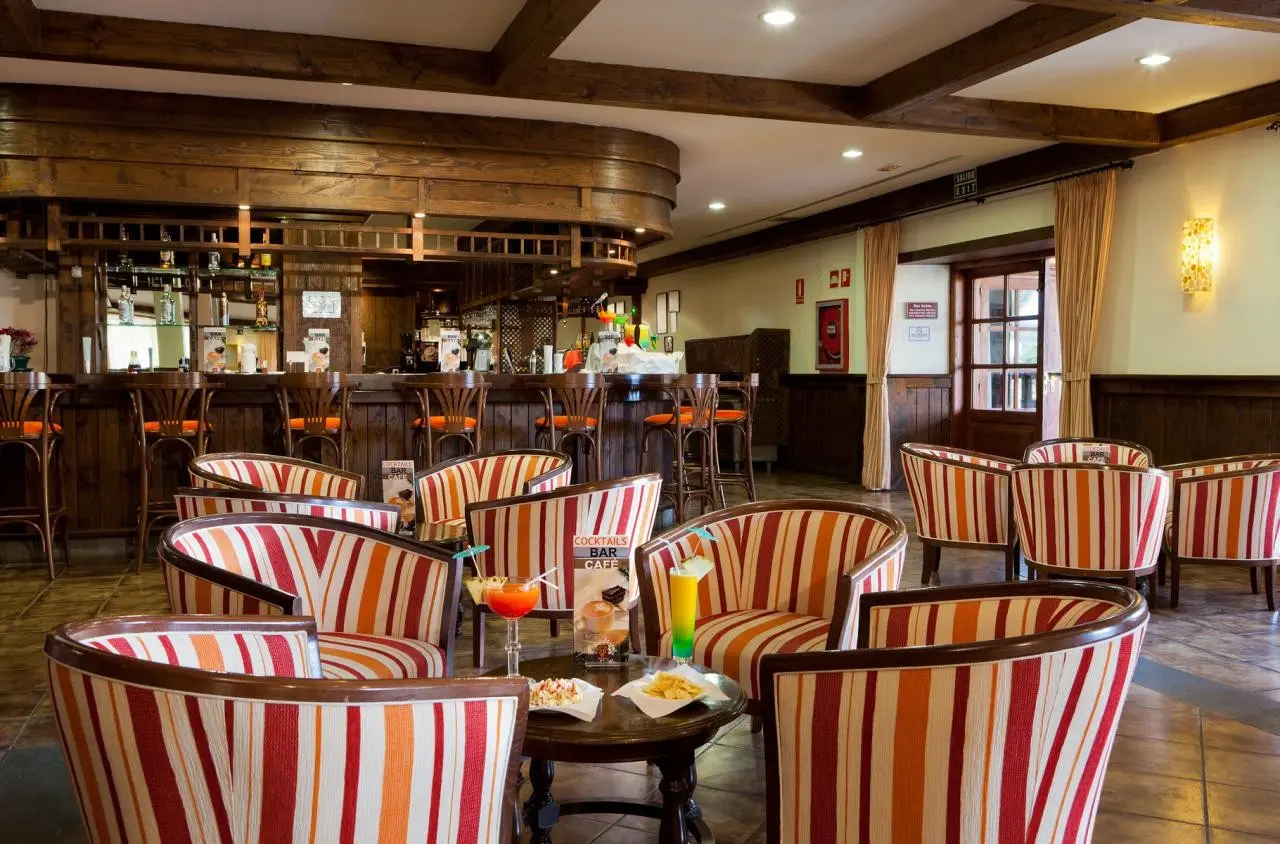 GF Isabel — GF ISABEL