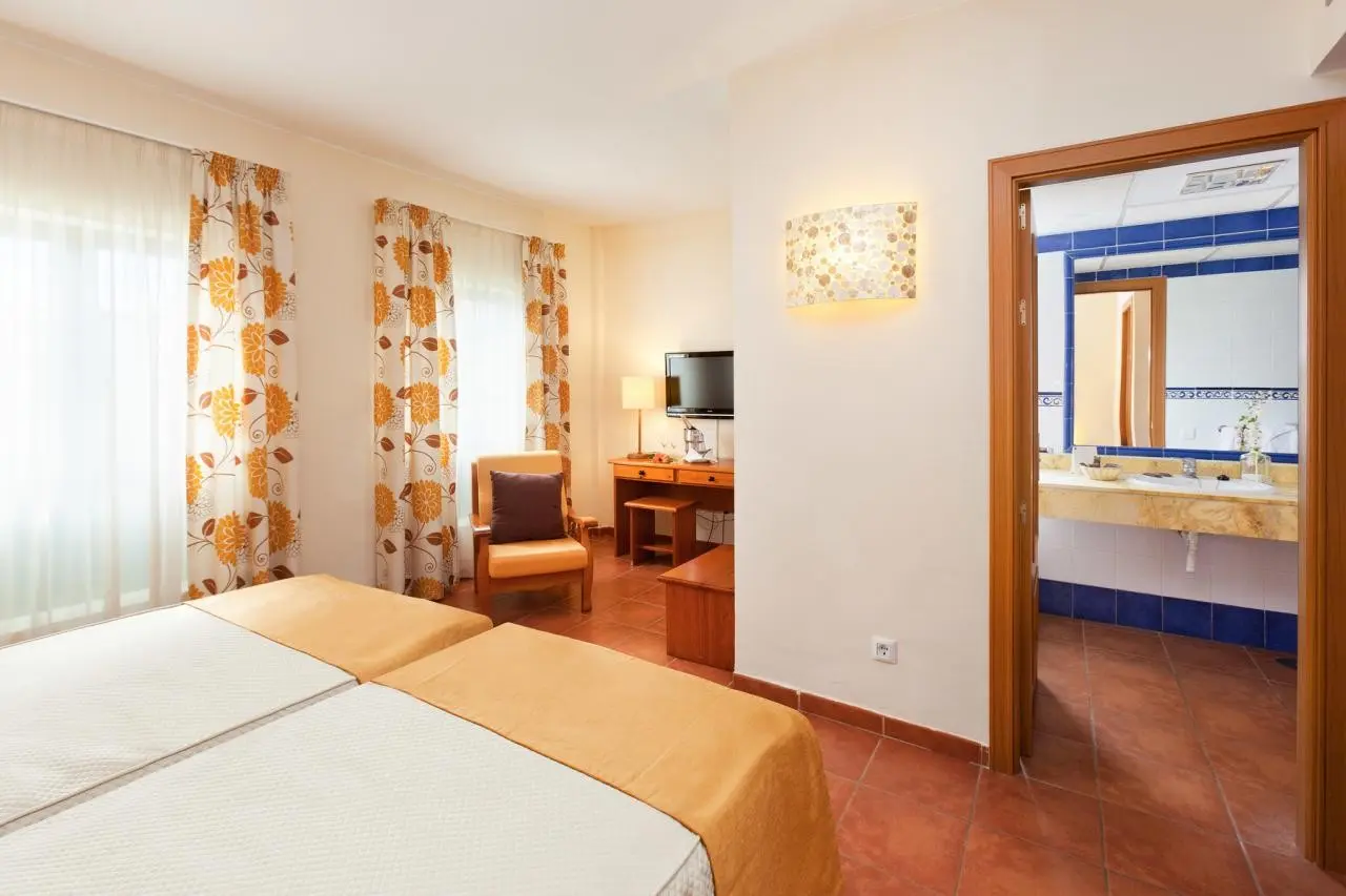 GF Isabel — GF ISABEL