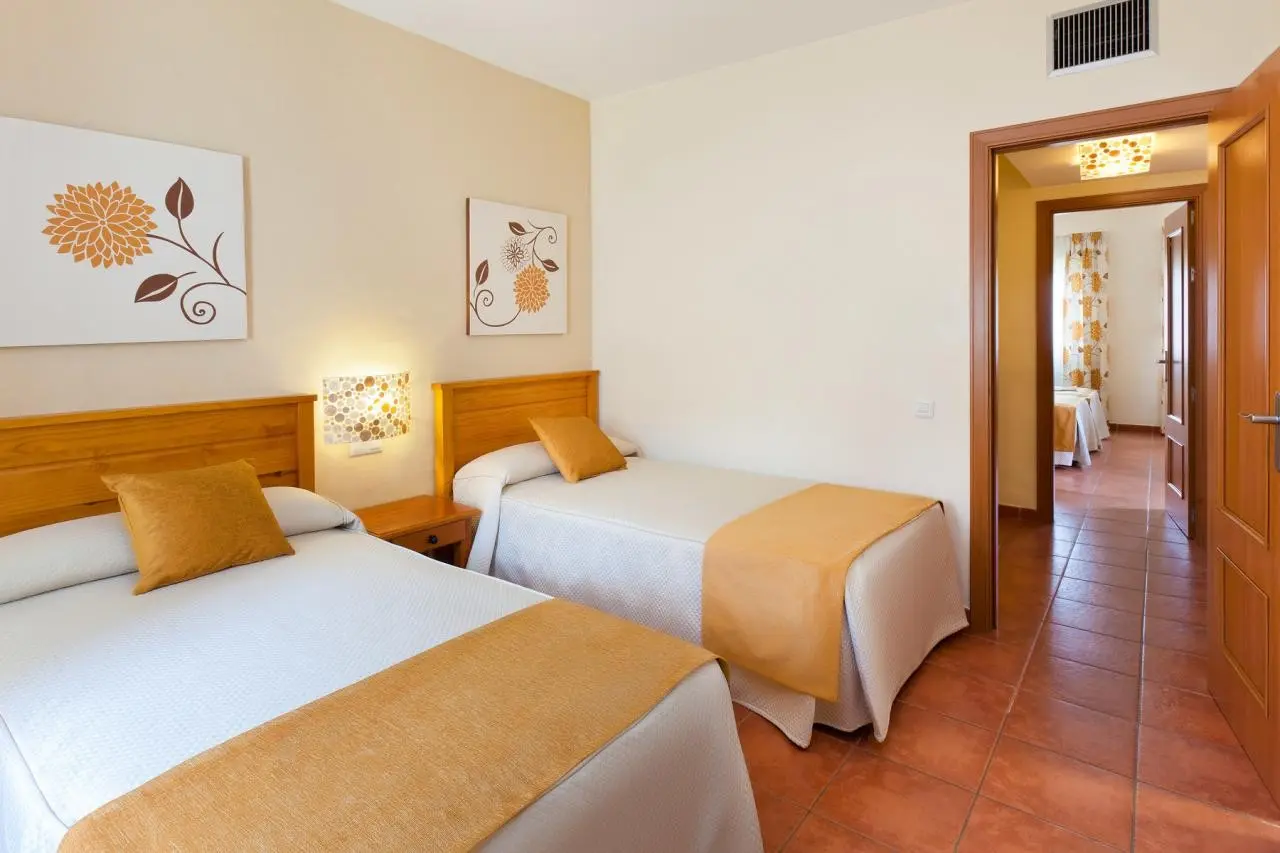 GF Isabel — GF ISABEL