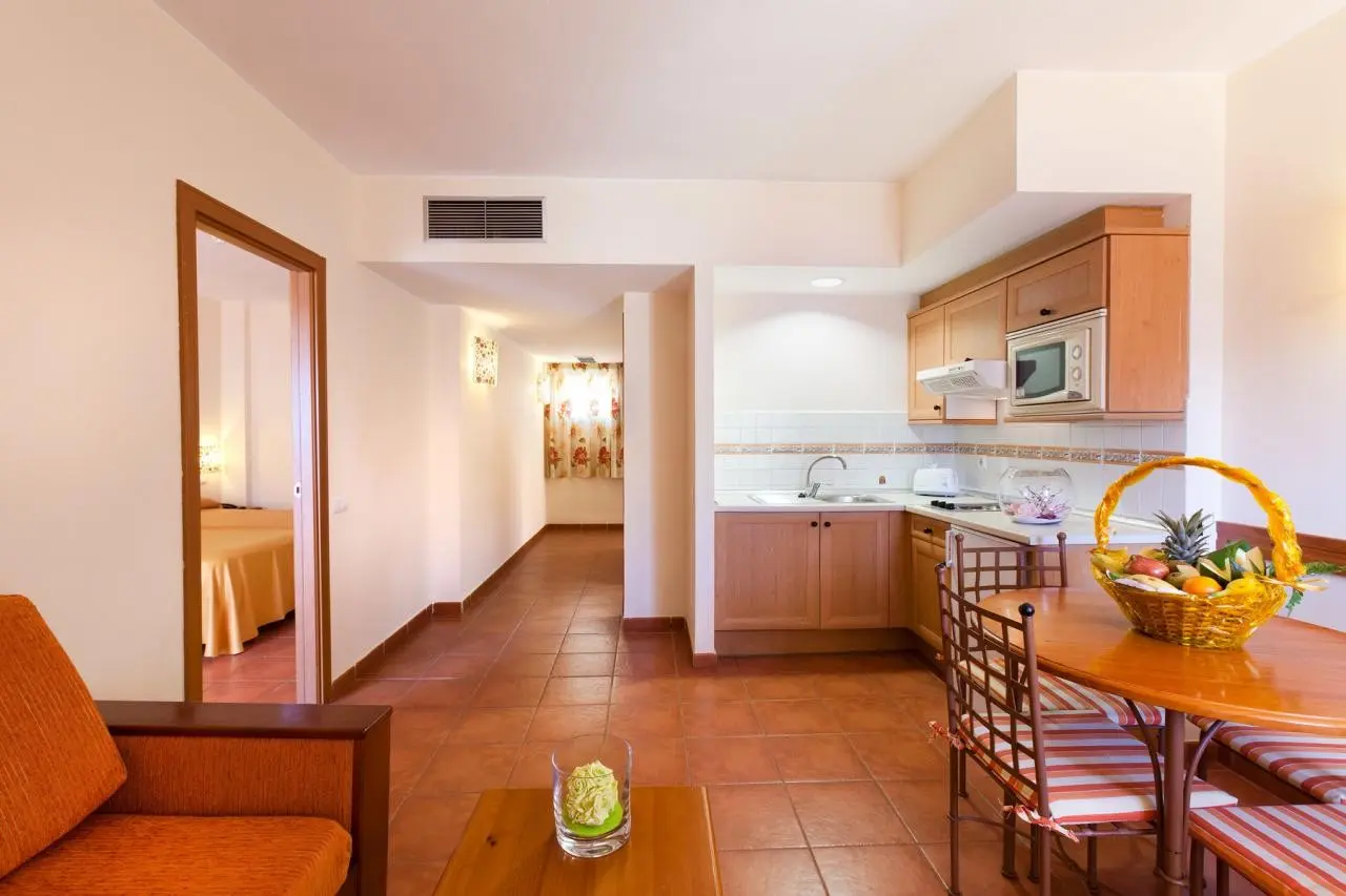 GF Isabel — GF ISABEL