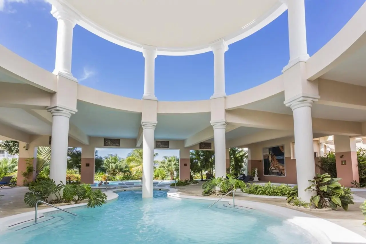 Grand Palladium Lady Hamilton Resort and Spa — GRAND PALLADIUM LADY HAMILTON RESORT AND SPA