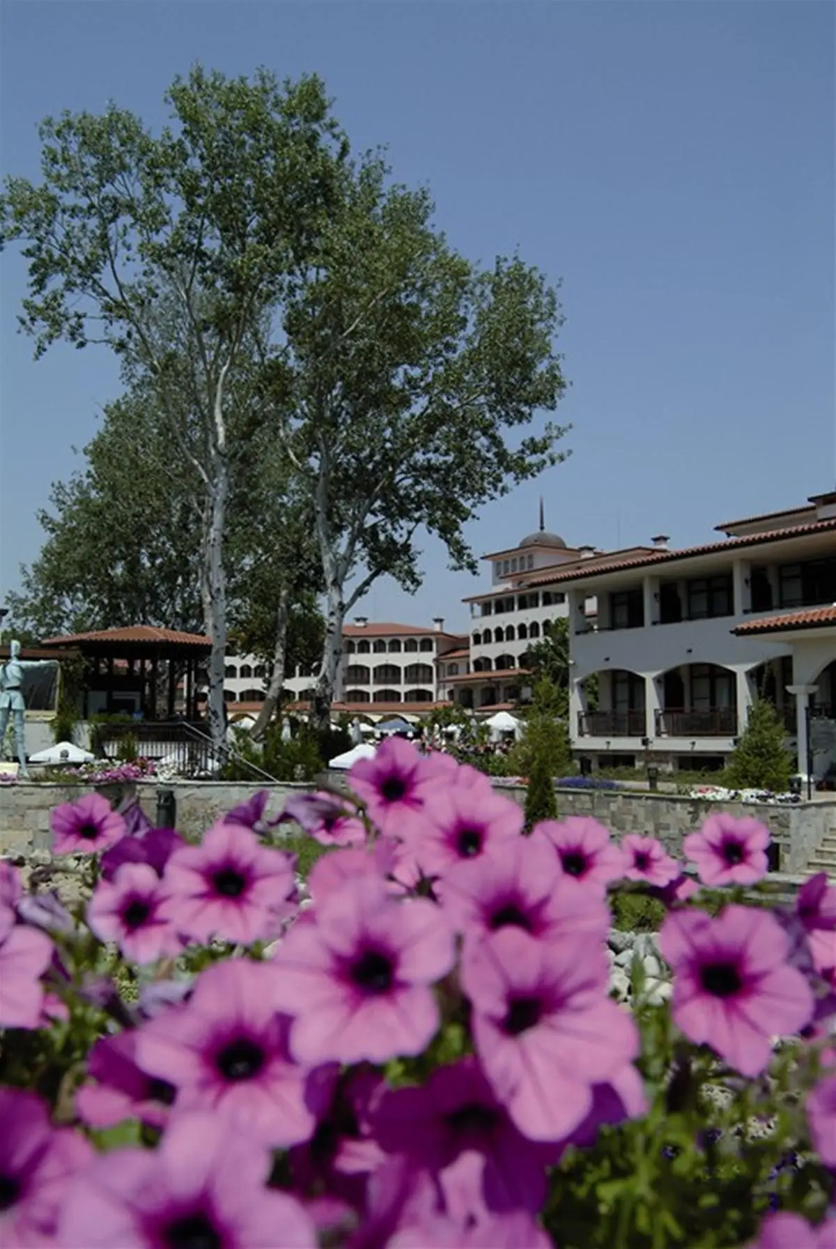 Helena Park — ROYAL PALACE HELENA PARK