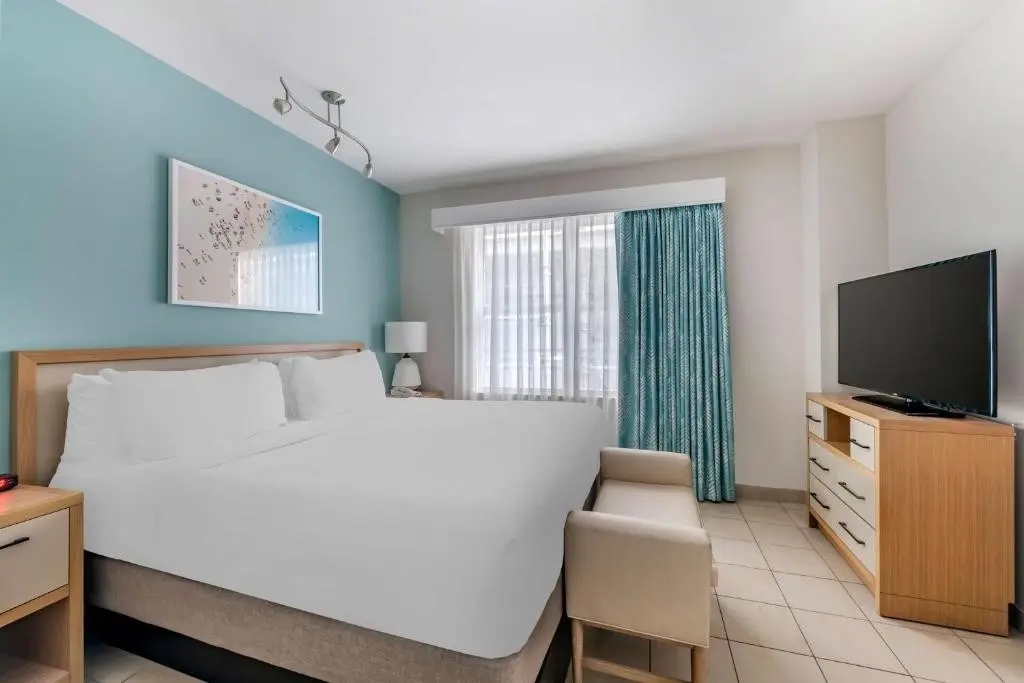 Hilton Garden Inn Miami South Beach — HILTON VACATION CLUB CRESCENT ON SOUTH BEACH MIAMI