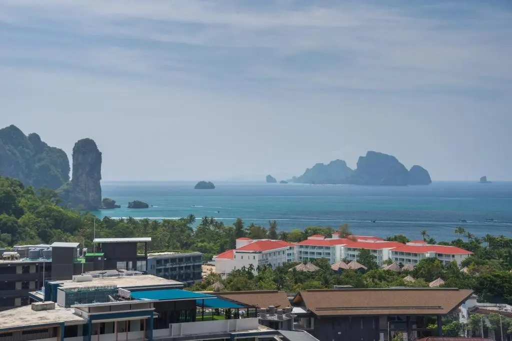 Holiday Inn Express Krabi Ao Nang Beach — HOLIDAY INN RESORT KRABI AO NANG