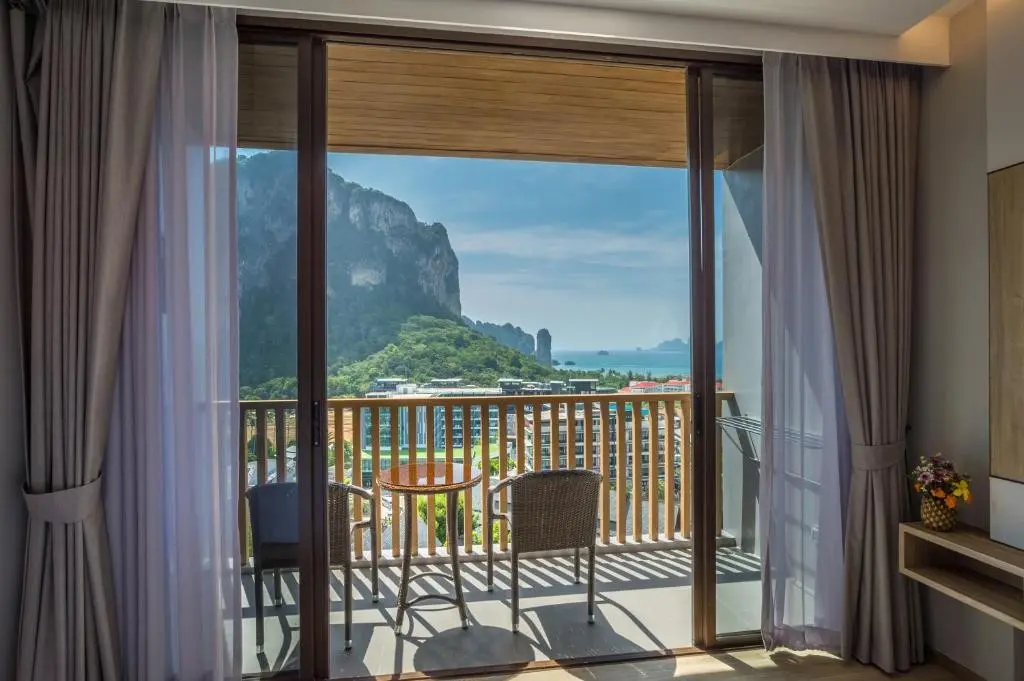 Holiday Inn Express Krabi Ao Nang Beach — HOLIDAY INN RESORT KRABI AO NANG