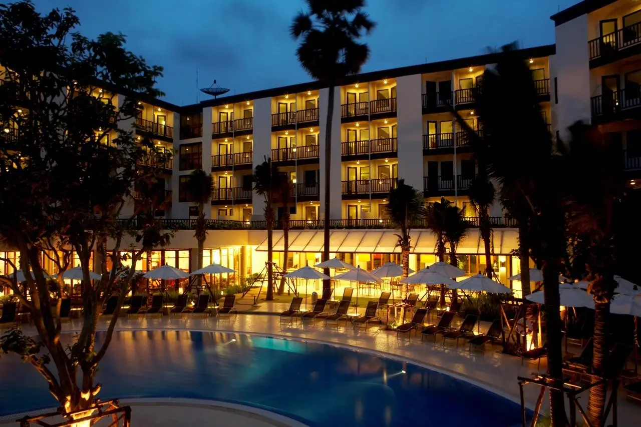 Basen w hotelu Ibis Phuket Patong