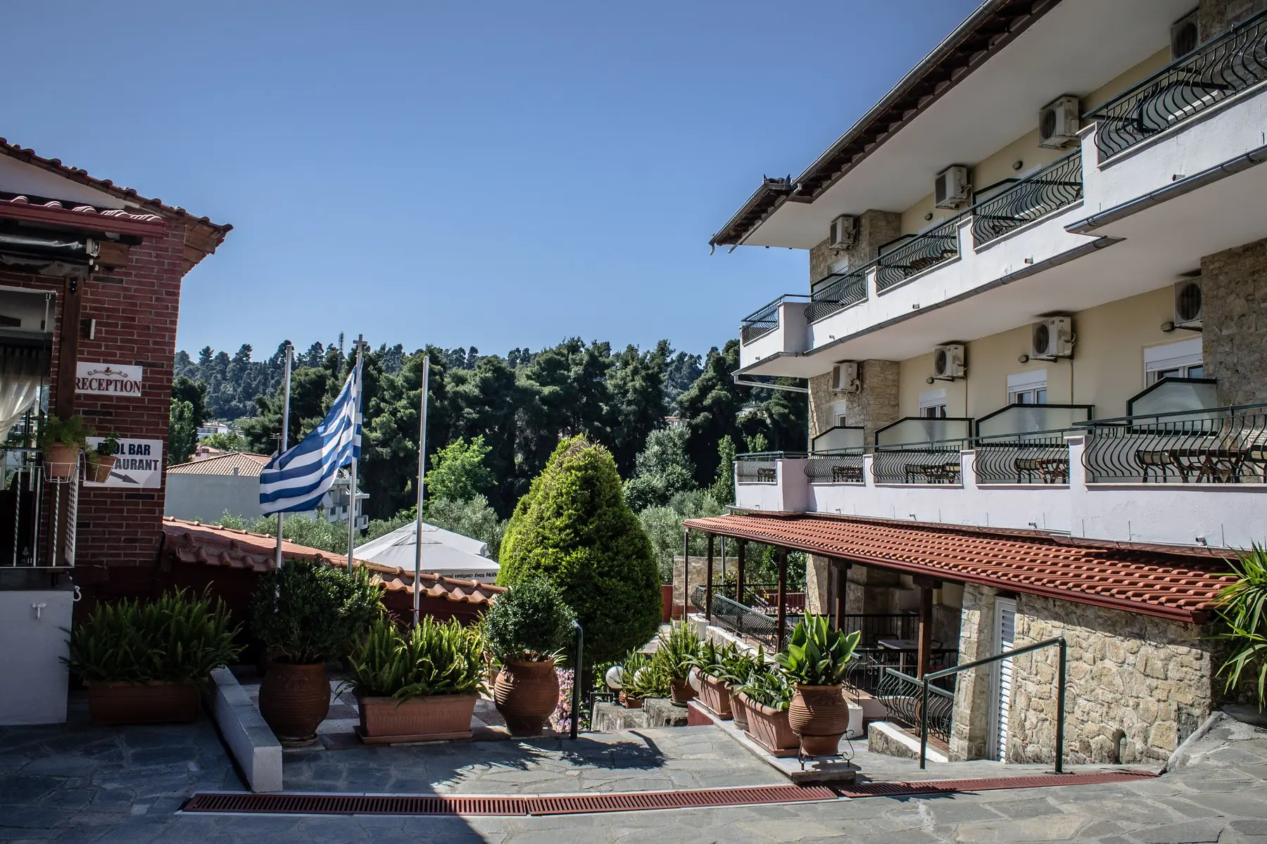 Ilios Hotel — ILIOS